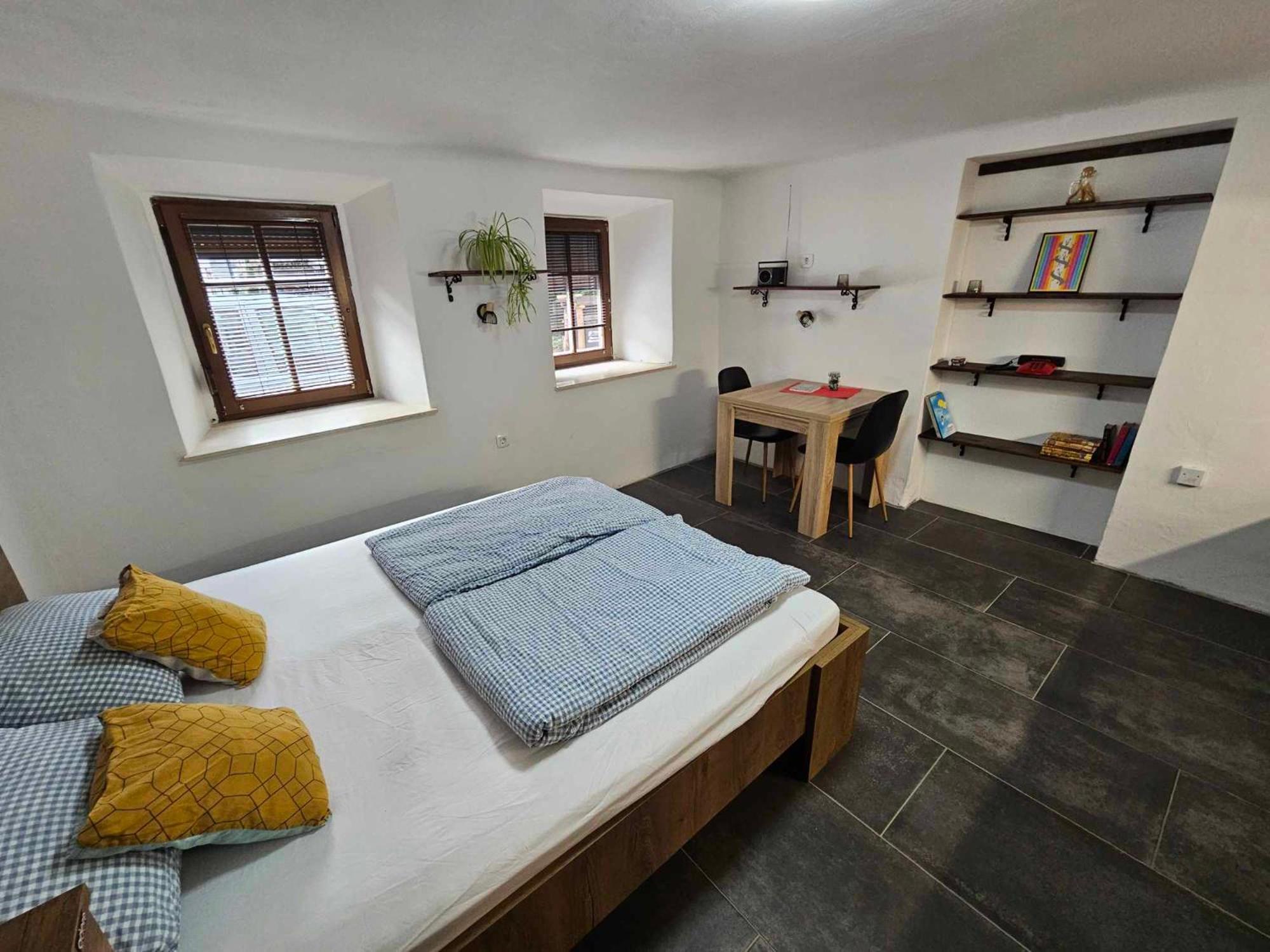 Apartment Slovan Škofja Loka エクステリア 写真
